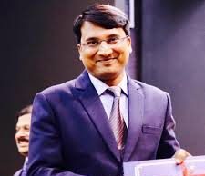 आईएएस सक्सेस स्टोरी: जानिए, हिंदी मीडियम के निशांत जैन कैसे बने यूपीएससी टॉपर?